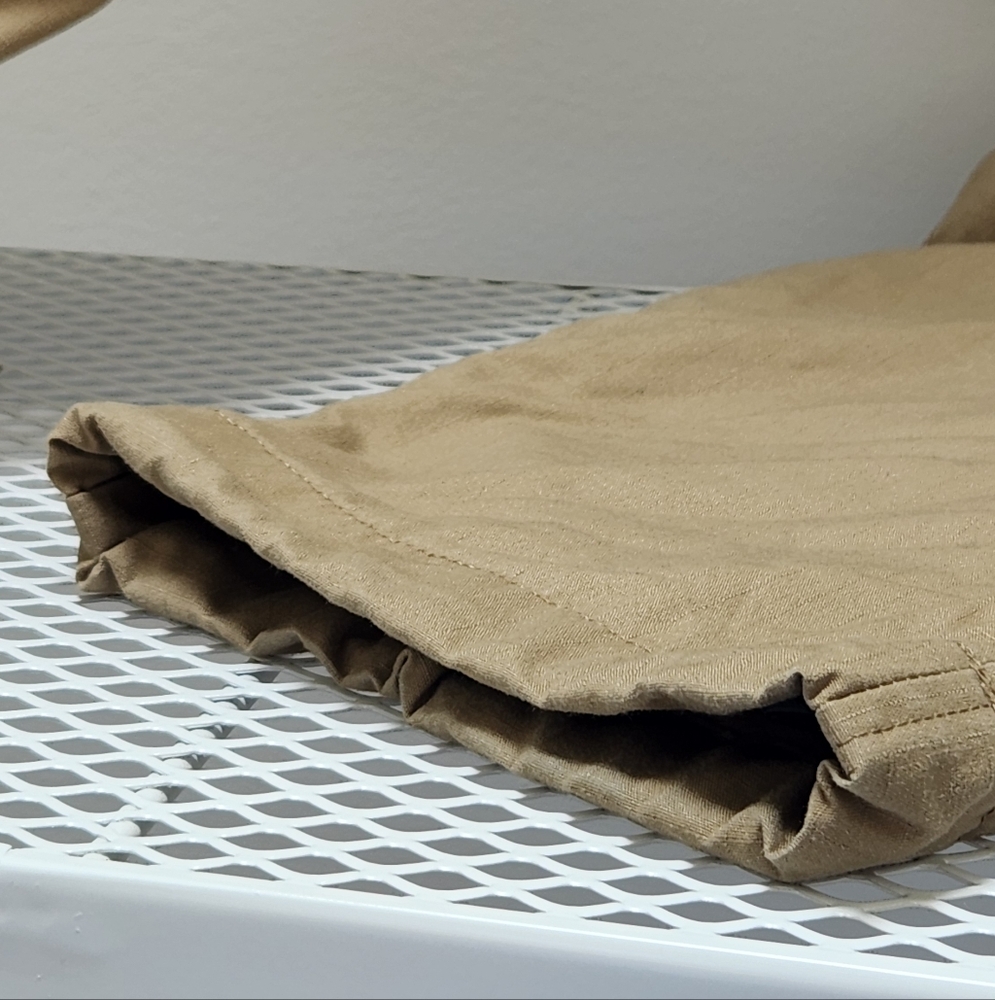 Uniqlo Men's Cargo Pants in Tan - Picture 8 of 10